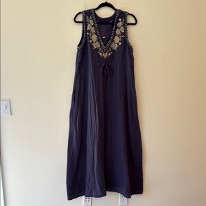 Johnny was Amapola Embroidered purple  Maxi Dress